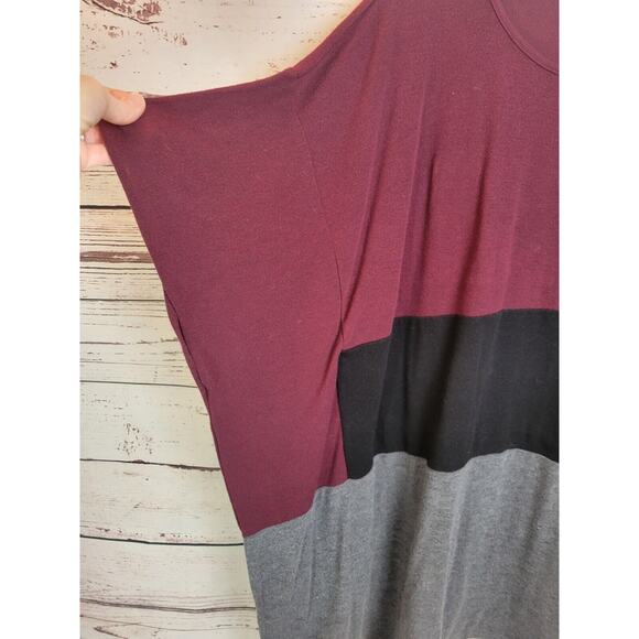 She + Sky Short Sleeve Top Red Colorblock Crew Neck Oversized Women's One Size - Picture 2 of 8